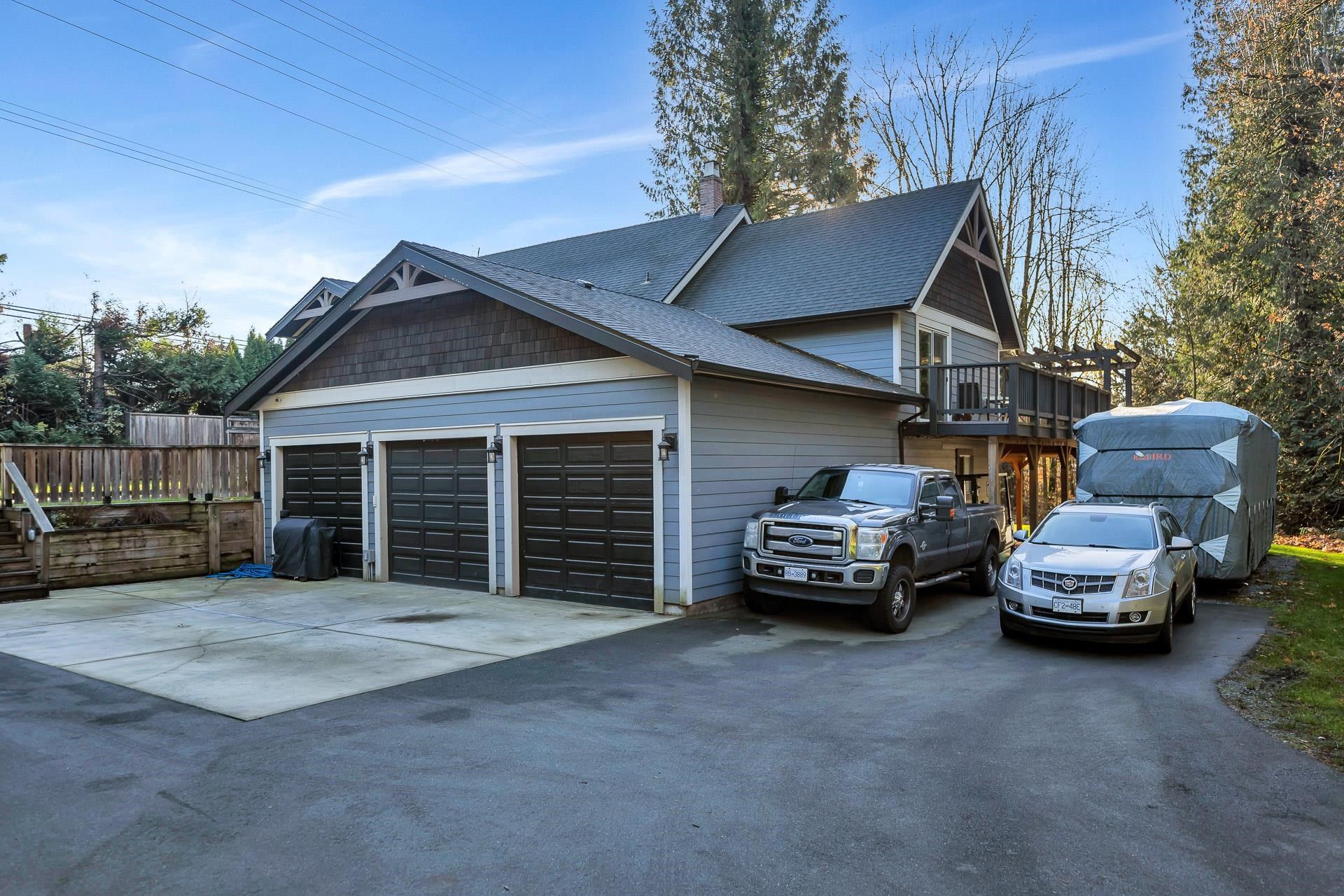 Main Photo: 5587 MT LEHMAN Road in Abbotsford: Abbotsford West House for sale : MLS®# R2831752