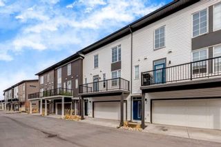Photo 3: 8 Walgrove Common SE in Calgary: Walden Row/Townhouse for sale : MLS®# A2121777