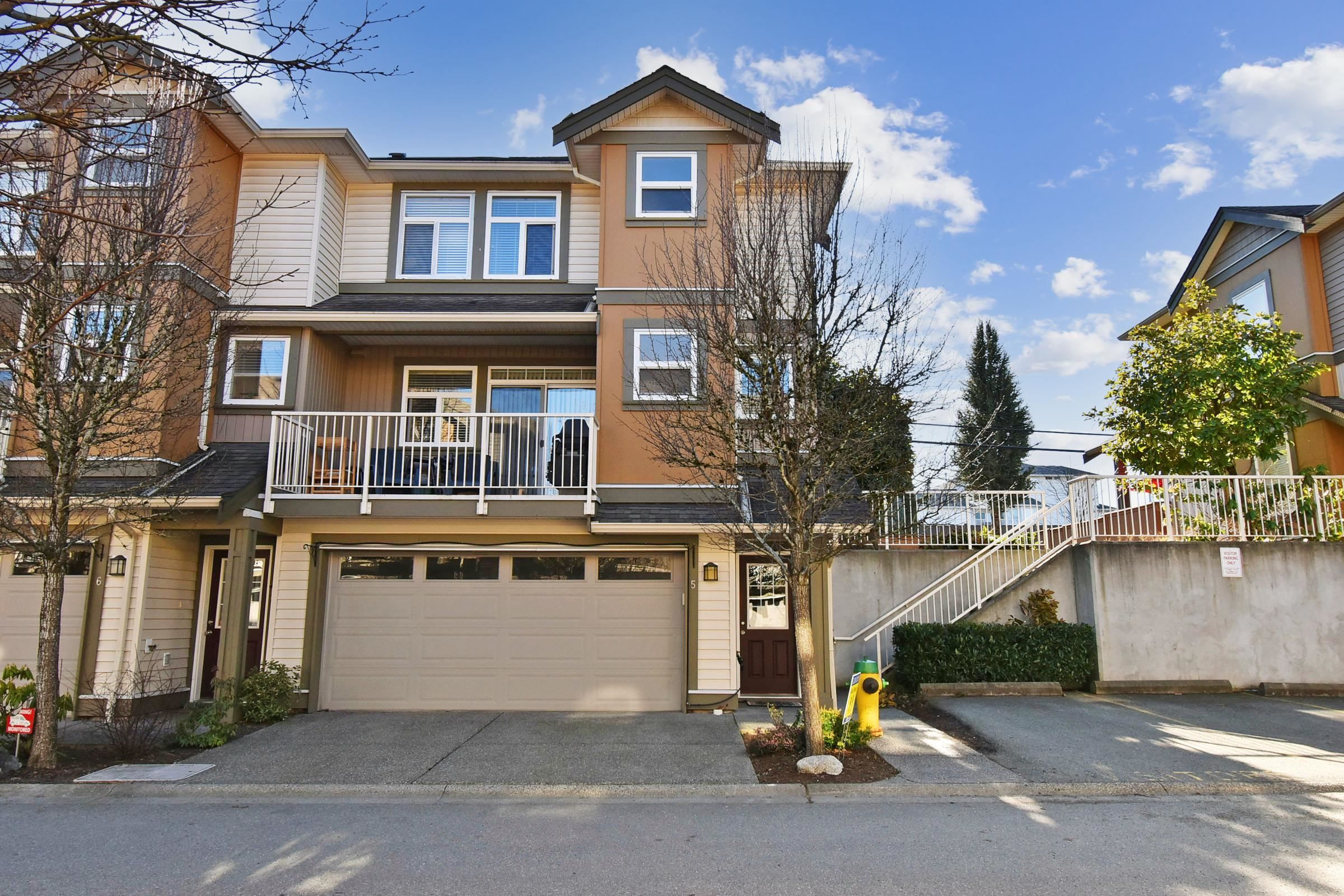 Main Photo: 5 5623 TESKEY Way in Chilliwack: Promontory Townhouse for sale in "WISTERIA HEIGHTS" (Sardis)  : MLS®# R2652082