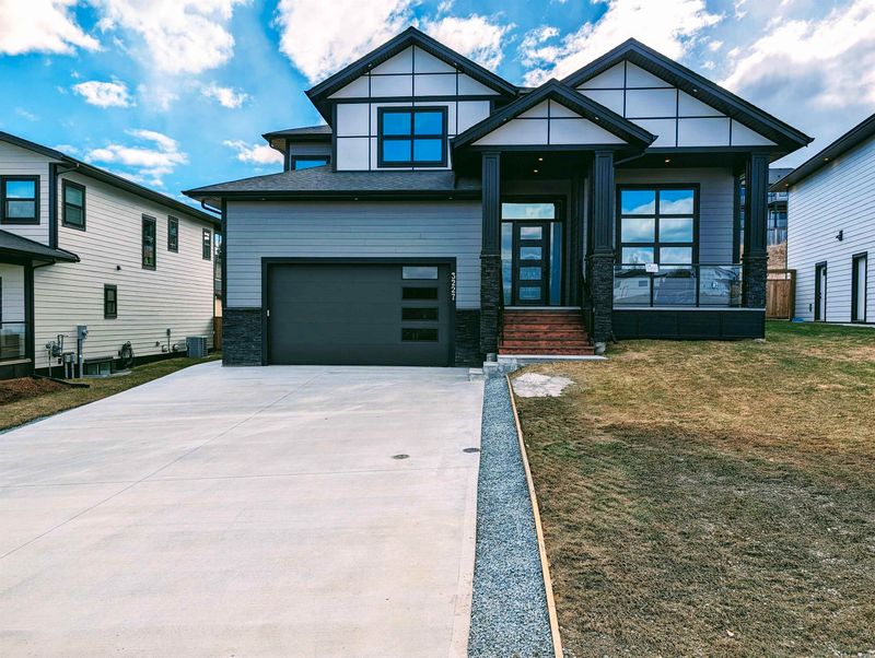 FEATURED LISTING: 3227 MUNRO Way Prince George