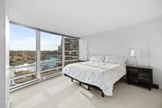 Photo 6: 702 1501 HOWE Street in Vancouver: Yaletown Condo for sale in "888 Beach" (Vancouver West)  : MLS®# R2850055