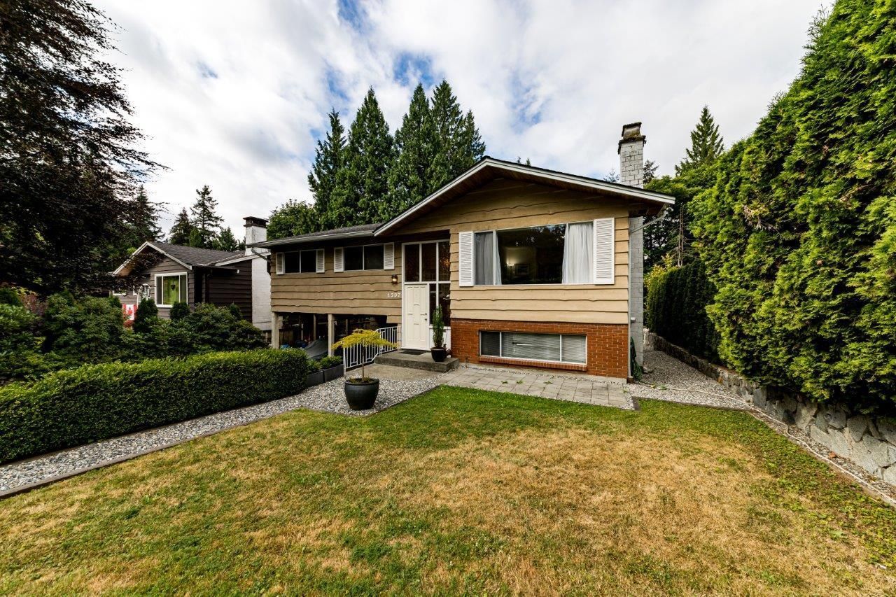 Main Photo: 1507 KILMER Place in North Vancouver: Lynn Valley House for sale : MLS®# R2603985