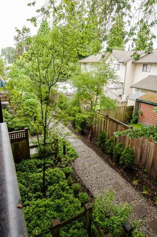 Photo 14: 206 4808 LINDEN Drive in Ladner: Hawthorne Townhouse for sale in "KEIRA GARDEN" : MLS®# R2279995