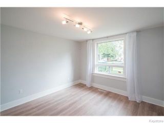 Photo 4: 382 Seven Oaks Avenue in Winnipeg: West Kildonan Residential for sale (4D) 