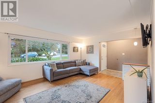 Photo 5: 3945 Shorncliffe Rd in Saanich: House for sale : MLS®# 960542