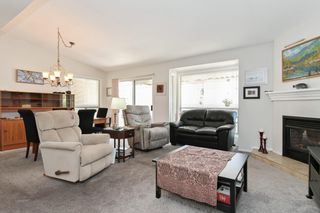 Photo 3: 58 2345 CRANLEY Drive in Surrey: King George Corridor Manufactured Home for sale in "La Mesa" (South Surrey White Rock)  : MLS®# R2878705