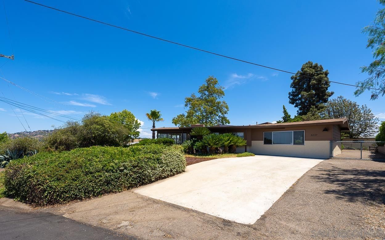 Main Photo: SPRING VALLEY House for sale : 4 bedrooms : 3237 S Bonita St