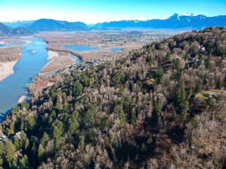 Photo 4: 43207 SALMONBERRY DRIVE in Chilliwack: Vacant Land for sale : MLS®# C8058828