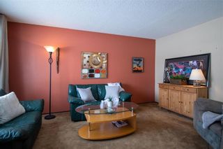Photo 4: 290 Kirkbridge Drive in Winnipeg: Richmond West Residential for sale (1S)  : MLS®# 202205229