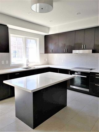 Photo 10: 7 Sir Frederick Bantin Way in Markham: Unionville Condo for sale : MLS®# N5839801