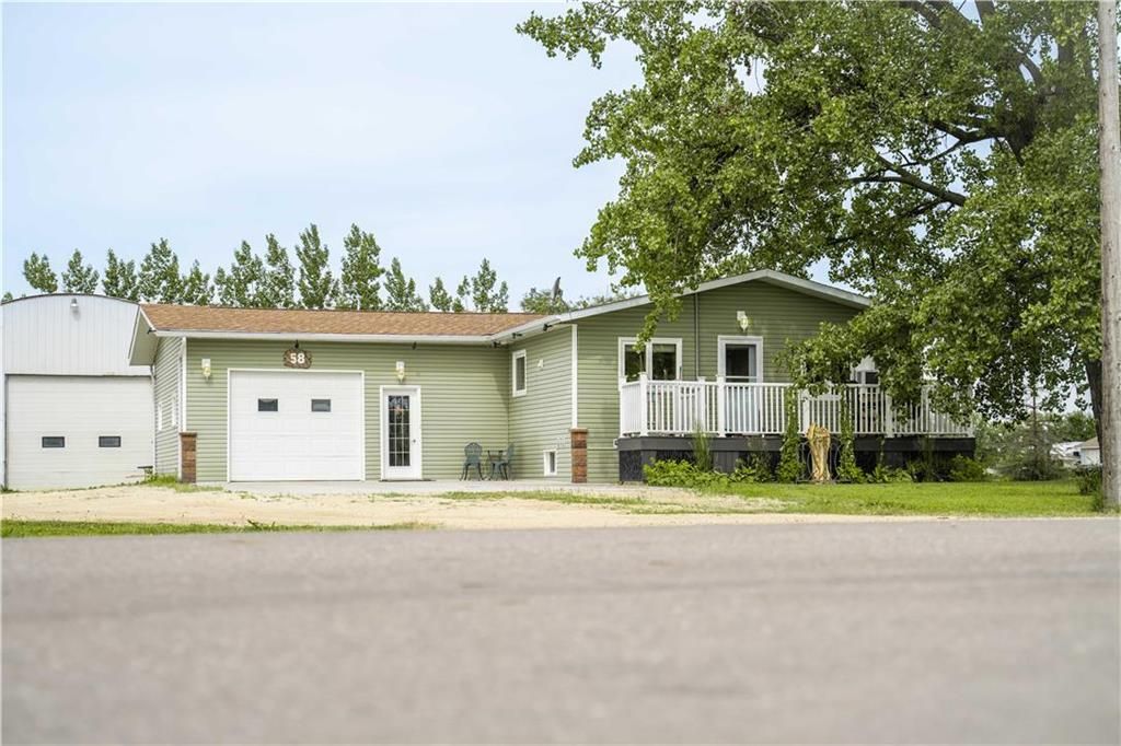Main Photo: 58 Reinfeld Street South: Reinfeld Residential for sale (R35 - South Central Plains)  : MLS®# 202214839