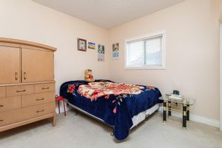 Photo 22: 1 2559 Cook St in Victoria: Vi Oaklands Half Duplex for sale : MLS®# 936819