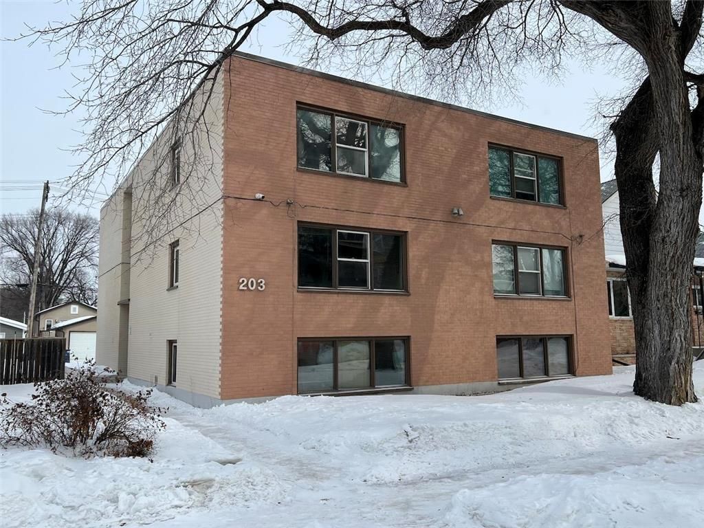 Main Photo: 203 Bertrand Street in Winnipeg: Industrial / Commercial / Investment for sale (2A)  : MLS®# 202304997