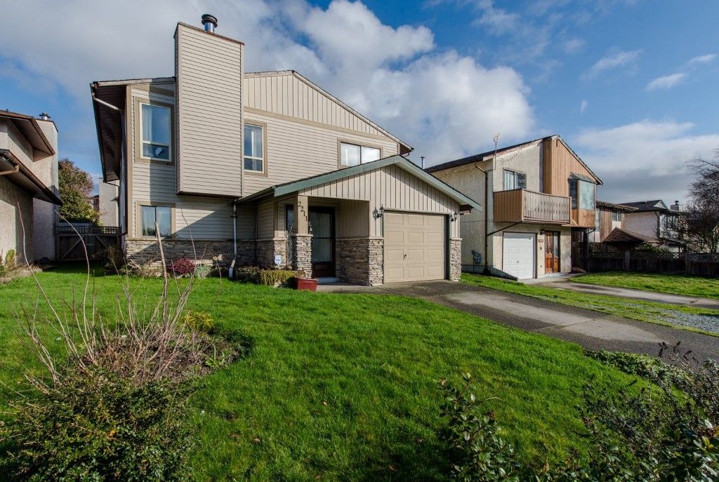 Welcome to 2211 Willoughby Way, Langley, BC located in the Langley Meadows subdivision just steps away from the Langley Meadows Elementary School and Willowbrook Mall!