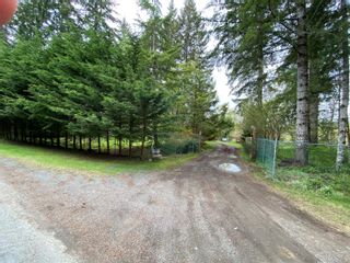 Photo 2: 3932 York Rd in Campbell River: CR Campbell River South House for sale : MLS®# 905311