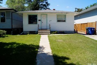 Photo 1: 213 V Avenue North in Saskatoon: Mount Royal SA Residential for sale : MLS®# SK910337