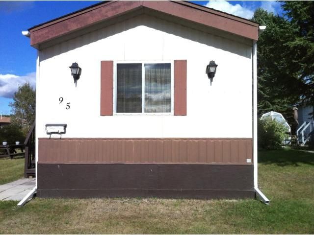 Main Photo: 95 Sandale Drive in WINNIPEG: St Vital Residential for sale (South East Winnipeg)  : MLS®# 1122879
