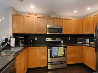 Photo 8: 207 627 Brookside Rd in Colwood: Co Latoria Condo for sale : MLS®# 873501