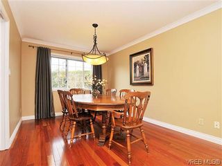 Photo 8: 1182 Garden Grove Pl in VICTORIA: SE Sunnymead House for sale (Saanich East)  : MLS®# 635489
