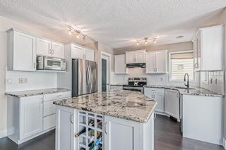 Photo 3: 114 Wentworth Way SW in Calgary: West Springs Detached for sale : MLS®# A2019345