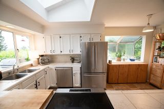Photo 7: 1995 CLIFFWOOD Road in North Vancouver: Deep Cove House for sale : MLS®# R2815458