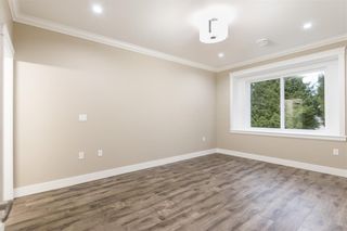 Photo 11: 5550 HALLEY Avenue in Burnaby: Central Park BS 1/2 Duplex for sale (Burnaby South)  : MLS®# R2234357