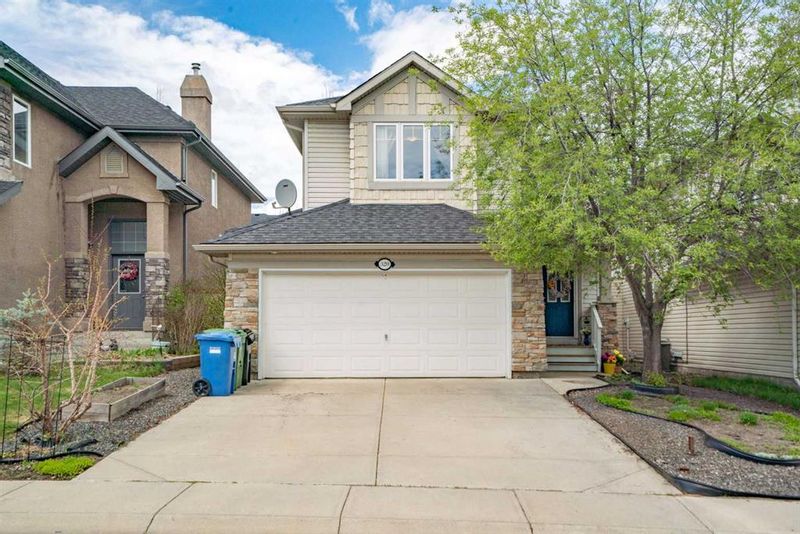 FEATURED LISTING: 320 Cresthaven Place Southwest Calgary