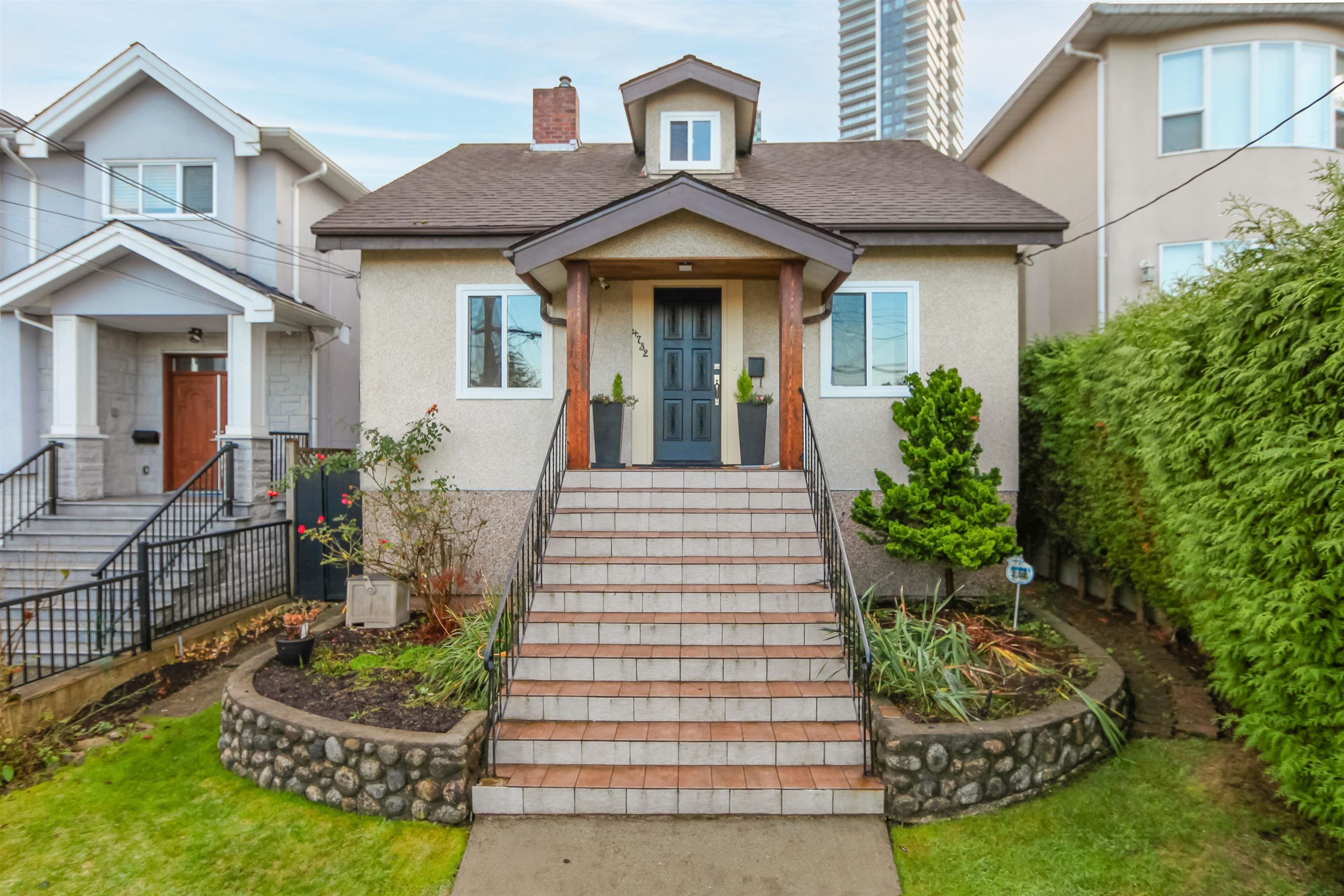 Main Photo: 4732 MAITLAND Street in Burnaby: Forest Glen BS House for sale (Burnaby South)  : MLS®# R2835767