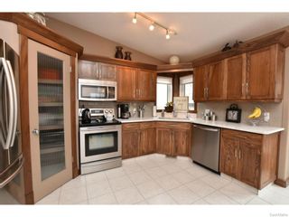 Photo 10: 8092 STRUTHERS Crescent in Regina: Westhill Single Family Dwelling for sale (Regina Area 02)  : MLS®# 607013