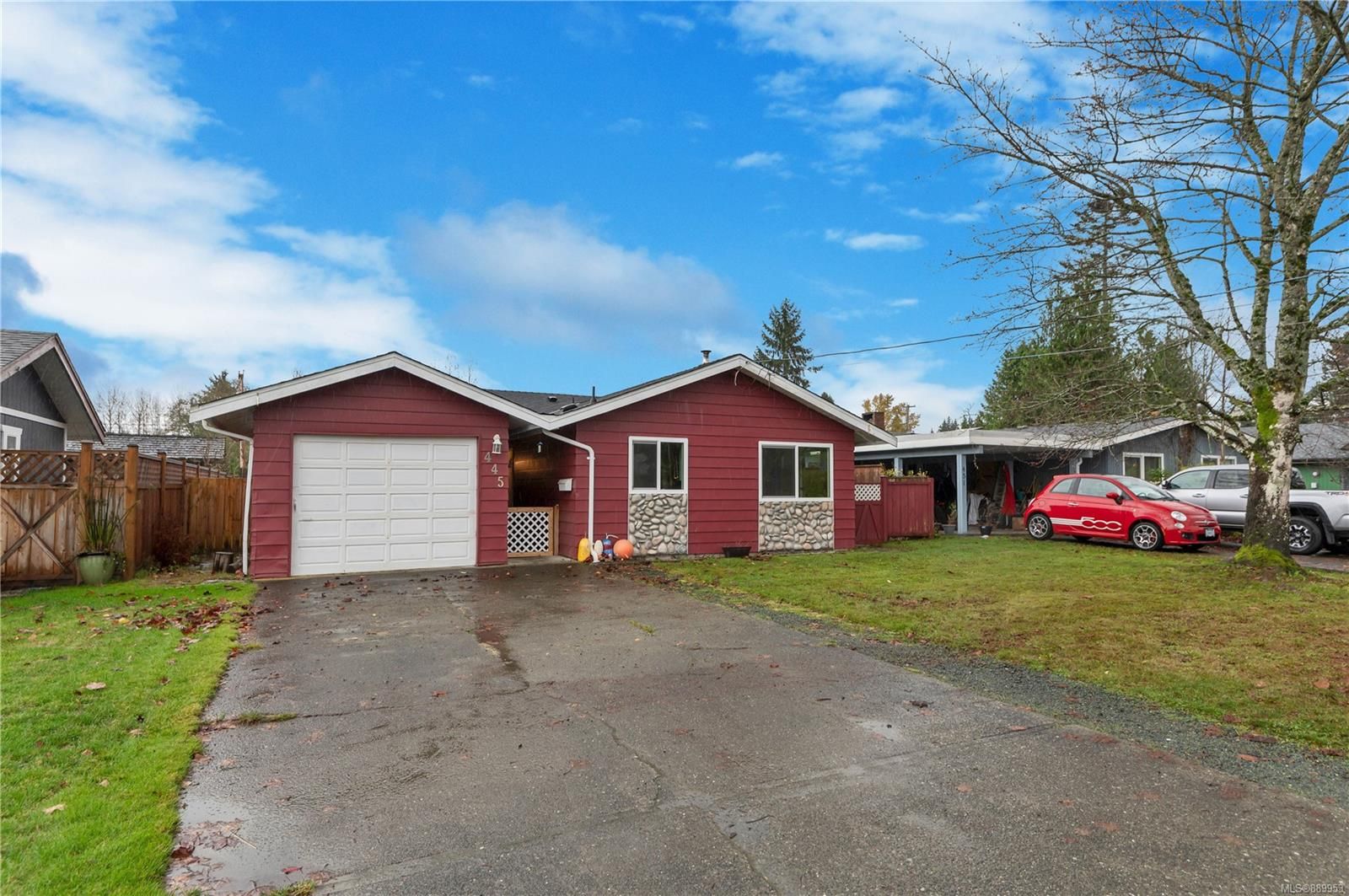 Main Photo: 445 Rita Cres in Campbell River: CR Willow Point House for sale : MLS®# 889953