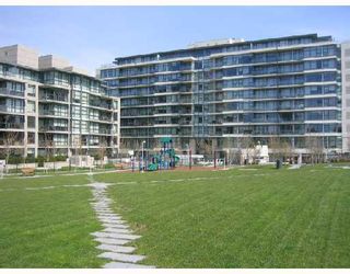 Photo 9: 111 750 W 12TH Avenue in Vancouver: Fairview VW Condo for sale in "TAPESTRY" (Vancouver West)  : MLS®# V699501