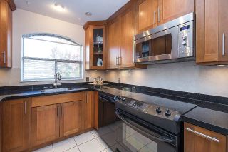 Photo 9: 406 1859 SPYGLASS Place in Vancouver: False Creek Condo for sale in "San Remo" (Vancouver West)  : MLS®# R2211824