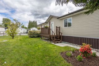 Photo 2: 19678 PONDEROSA Place in Pitt Meadows: Central Meadows Manufactured Home for sale in "MEADOW HIGHLANDS" : MLS®# R2691852