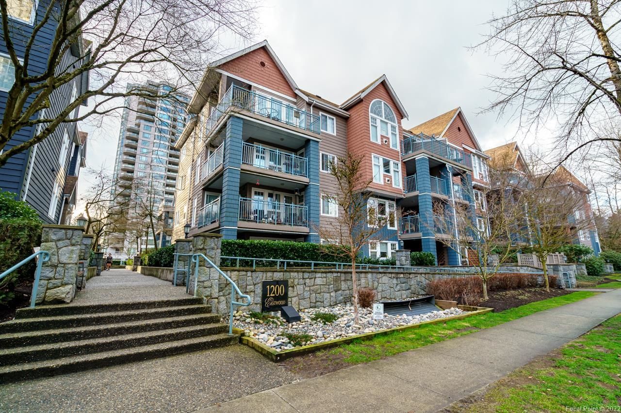 Main Photo: 315 1200 EASTWOOD Street in Coquitlam: North Coquitlam Condo for sale in "LAKESIDE TERRACE" : MLS®# R2660548