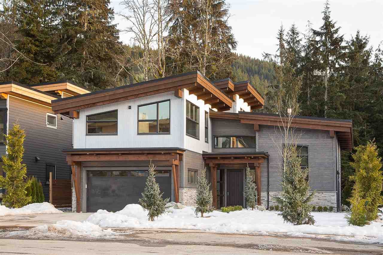 Main Photo: 3324 MAMQUAM Road in Squamish: University Highlands House for sale in "UNIVERSITY MEADOWS" : MLS®# R2275722