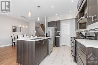 Photo 9: 754 PUTNEY CRESCENT in Ottawa: House for sale : MLS®# 1386736