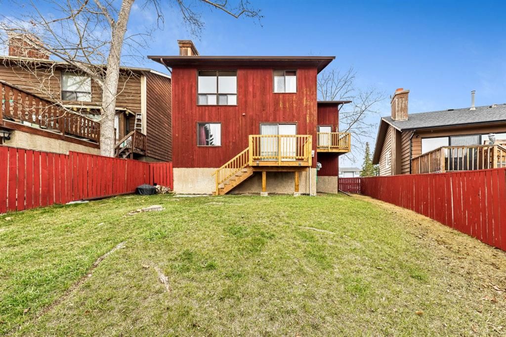Photo 4: Photos: 1231 Ranchview Road NW in Calgary: Ranchlands Detached for sale : MLS®# A1211111