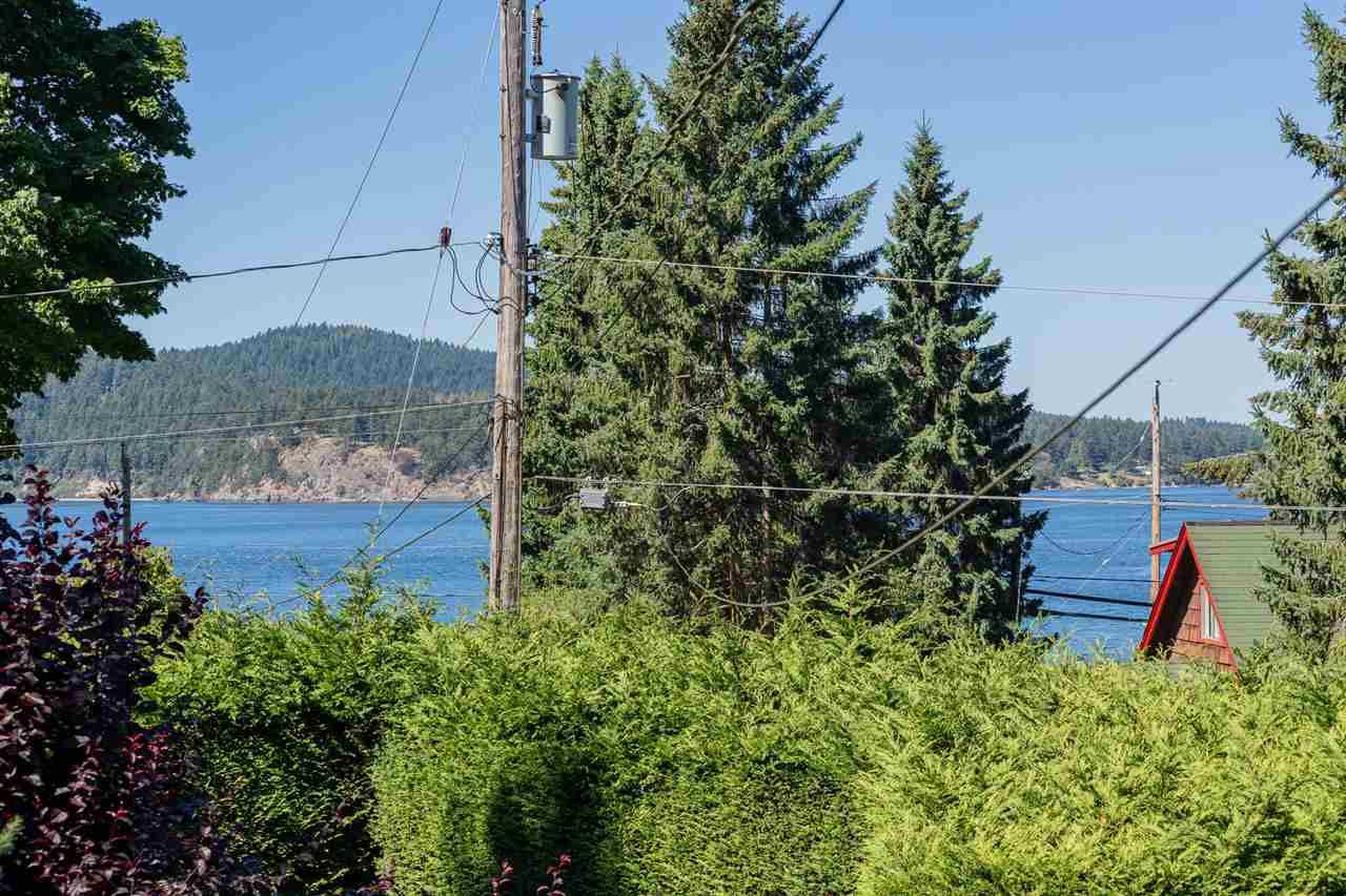 Main Photo: 420 SUNSET PLACE in : Mayne Island House for sale : MLS®# R2494550