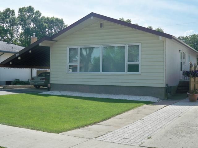 Main Photo: 842 Parkhill Street in WINNIPEG: Westwood / Crestview Residential for sale (West Winnipeg)  : MLS®# 1211988