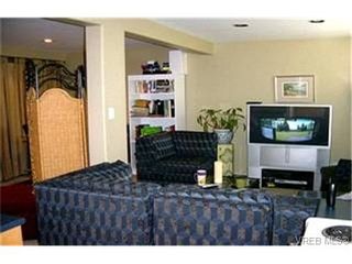 Photo 8:  in VICTORIA: SE Cedar Hill House for sale (Saanich East)  : MLS®# 386731