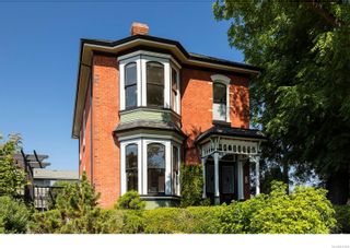 Photo 3: 303 Langford St in Victoria: VW Victoria West House for sale (Victoria West)  : MLS®# 917508