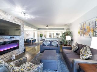Photo 1: 211 2665 W BROADWAY in Vancouver: Kitsilano Condo for sale in "MAGUIRE BUILDING" (Vancouver West)  : MLS®# R2550864