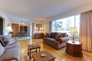 Photo 5: 631 MIDVALE Street in Coquitlam: Central Coquitlam House for sale : MLS®# R2552503