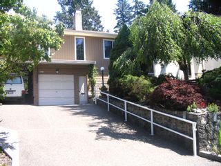 Photo 1: 2148 TOMPKINS Crescent in North_Vancouver: Blueridge NV House for sale (North Vancouver)  : MLS®# V774785