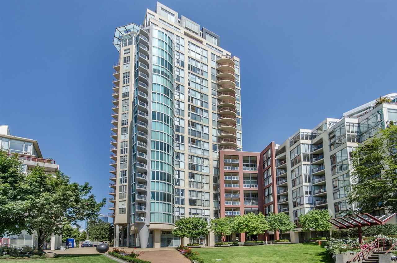 Main Photo: 709 990 BEACH AVENUE in Vancouver: Yaletown Condo for sale (Vancouver West)  : MLS®# R2187799