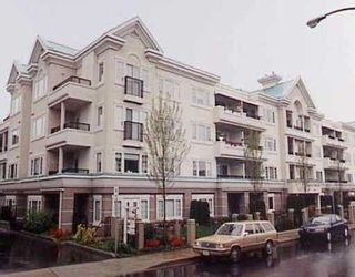 Photo 2: 55 BLACKBERRY Drive in New Westminster: Fraserview NW Condo for sale in "QUEEN'S PARK" : MLS®# V639072
