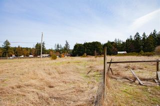 Photo 7: 3587 Happy Valley Rd in Langford: La Happy Valley House for sale : MLS®# 930164