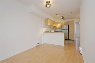 Photo 5: C1 332 LONSDALE Avenue in North Vancouver: Lower Lonsdale Condo for sale in "The Calypso" : MLS®# R2198607