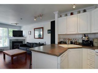 Photo 9: 304 2025 STEPHENS Street in Vancouver: Kitsilano Condo for sale in "STEPHEN'S COURT" (Vancouver West)  : MLS®# V1069084