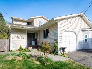 Photo 2: 41638 COTTONWOOD Road in Squamish: Brackendale 1/2 Duplex for sale : MLS®# R2452372